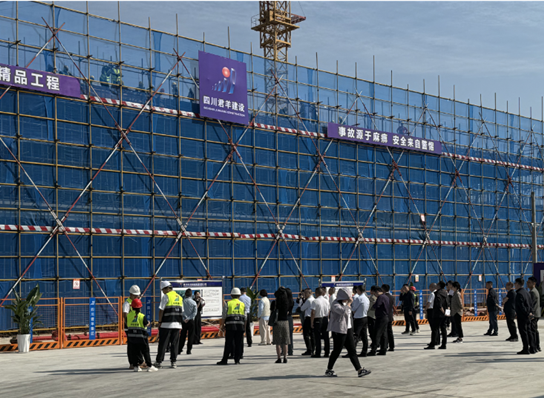 �������˴�ί����Ҫ�쵼����������ҽ�ƿ������Ľ���...